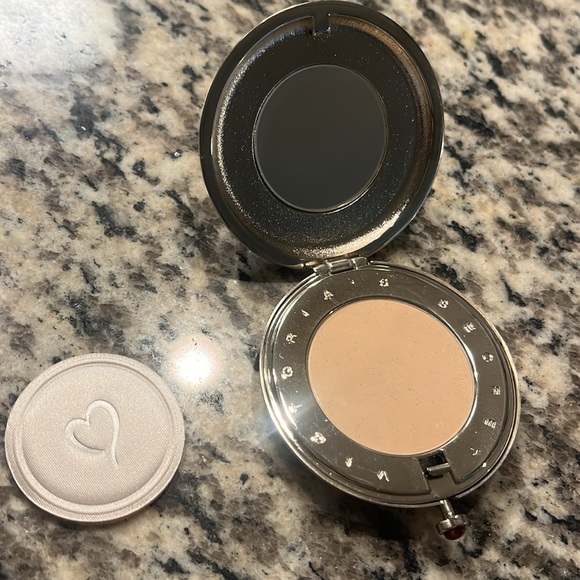 Victoria Secret Seashell Compact With Powder - Picture 2 of 6